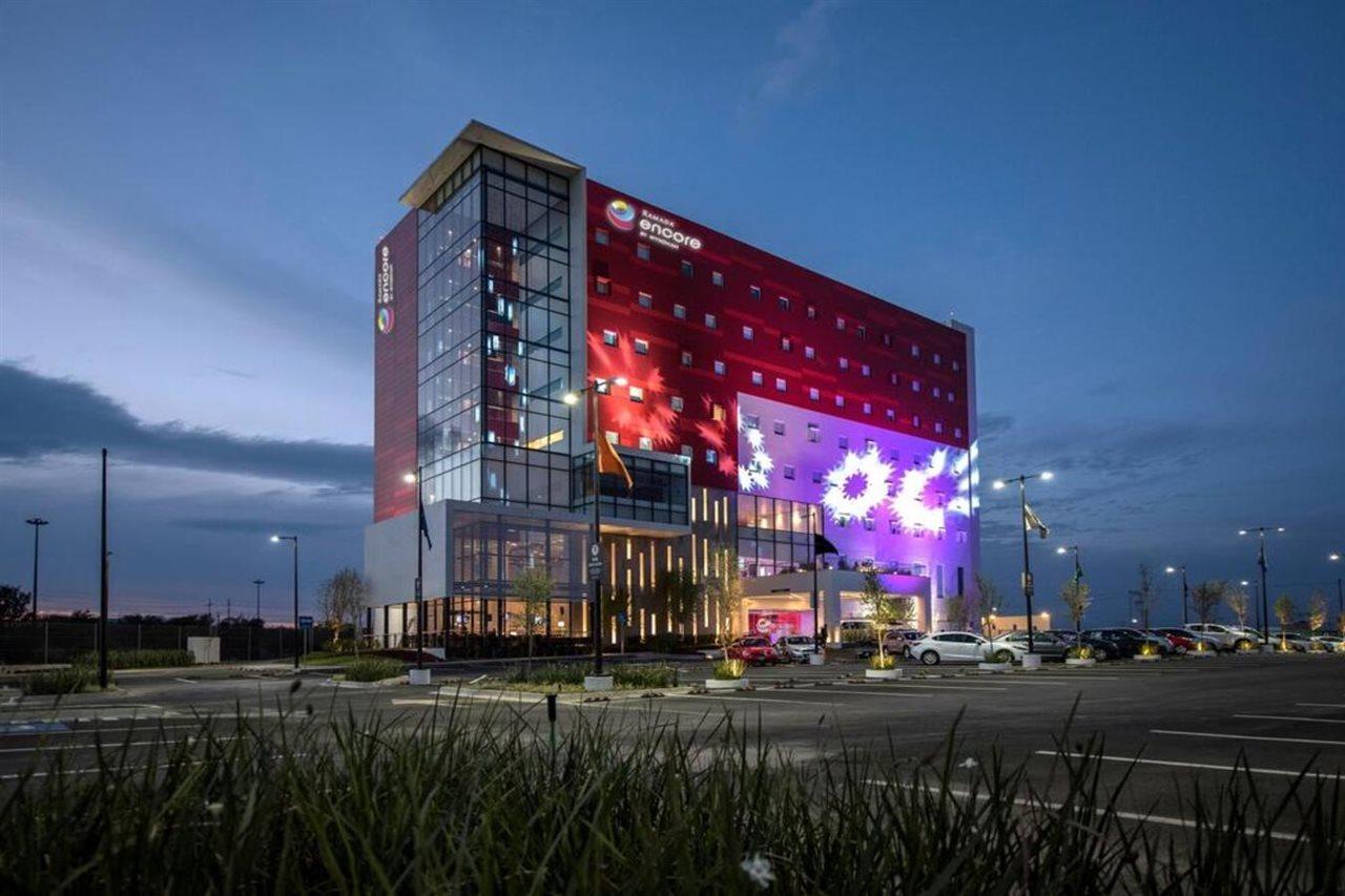 Ramada Encore By Wyndham Puebla Exterior photo
