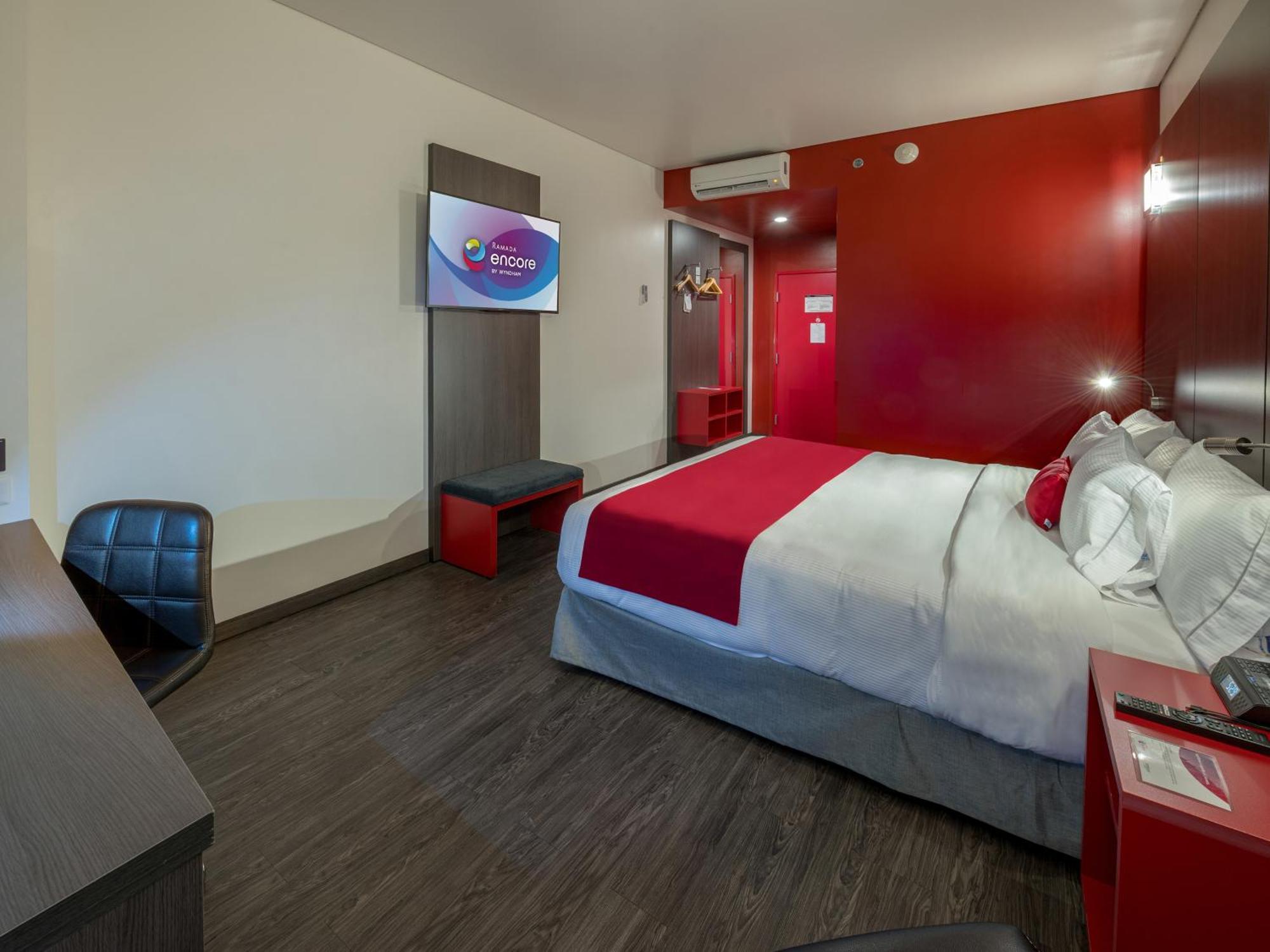 Ramada Encore By Wyndham Puebla Exterior photo