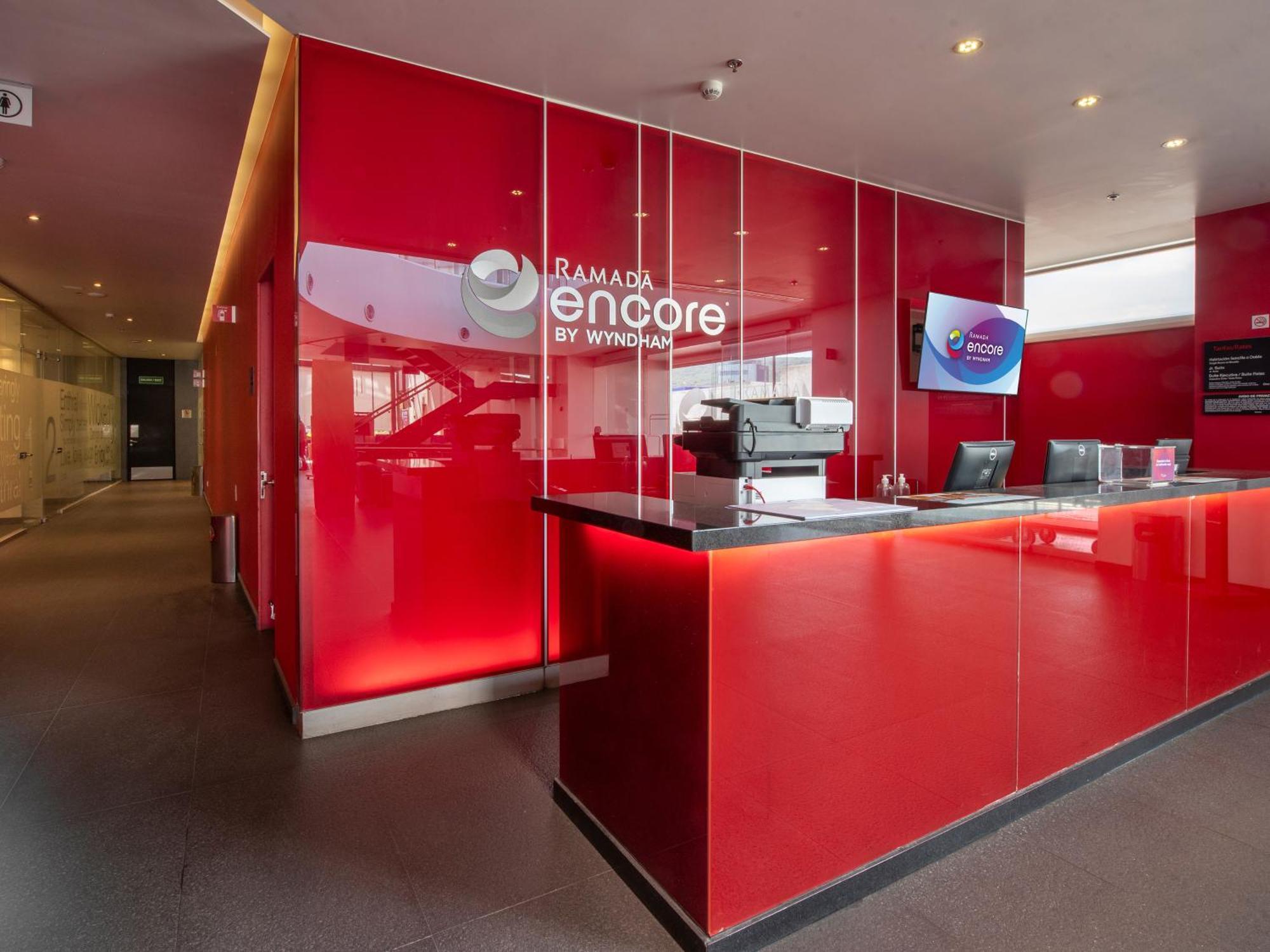 Ramada Encore By Wyndham Puebla Exterior photo