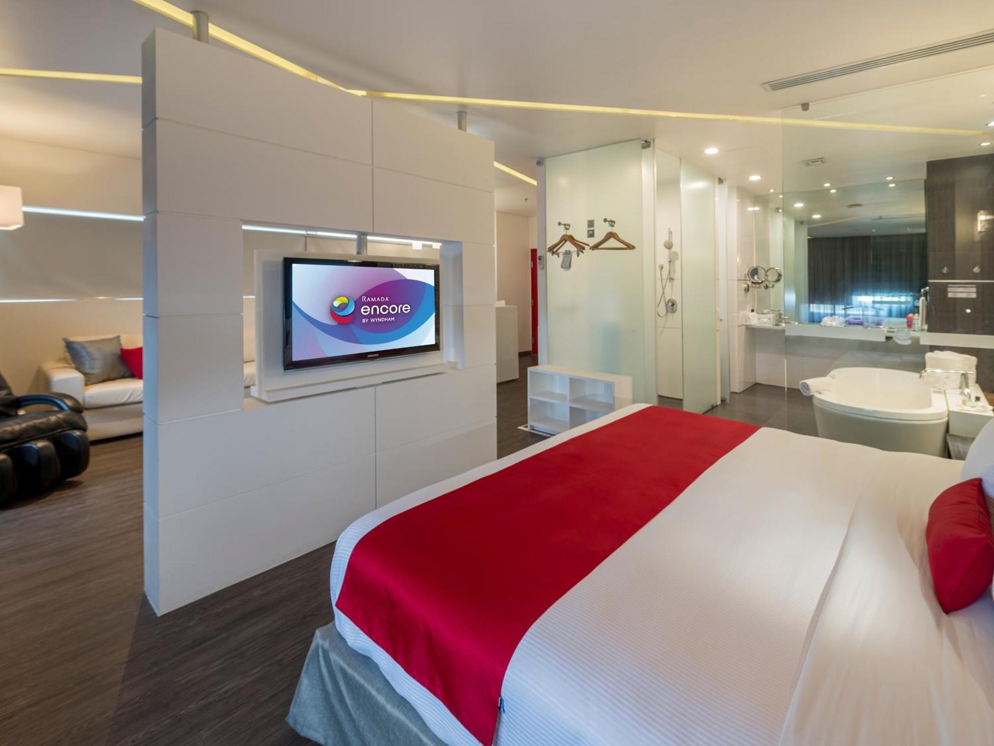 Ramada Encore By Wyndham Puebla Exterior photo