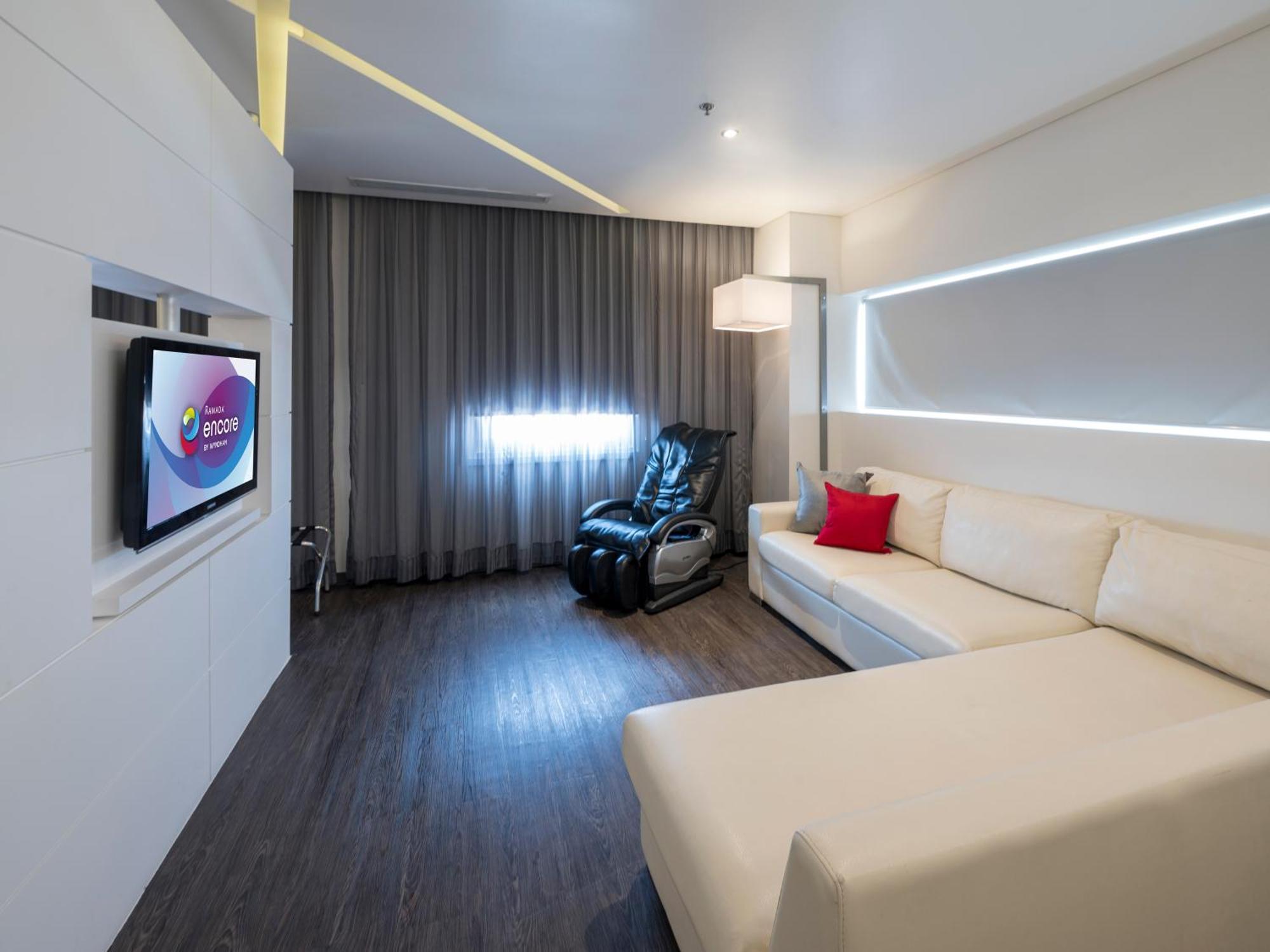 Ramada Encore By Wyndham Puebla Exterior photo