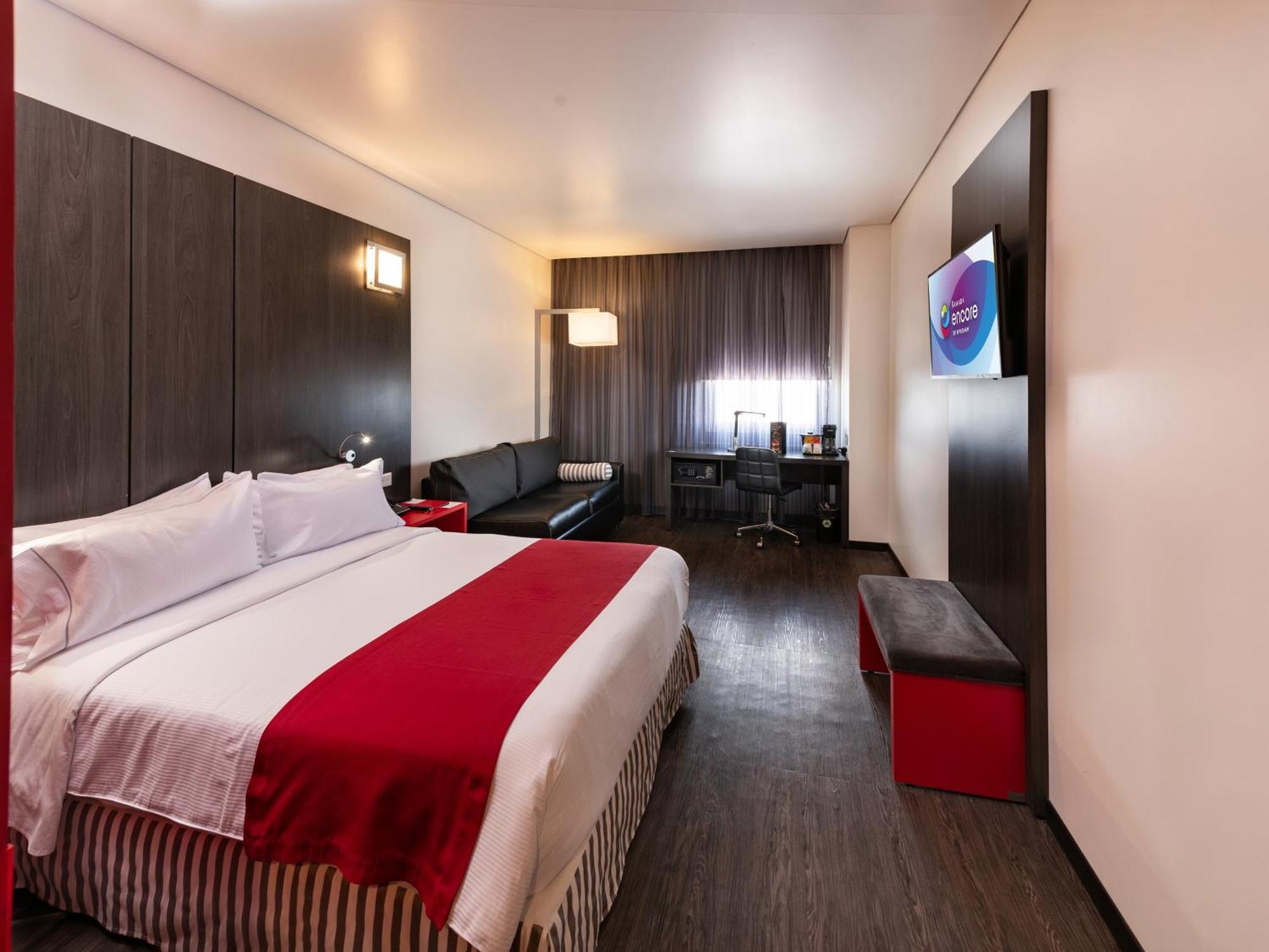 Ramada Encore By Wyndham Puebla Exterior photo